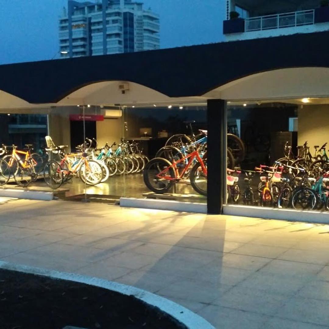 Reforma de local Trek — imagen 3